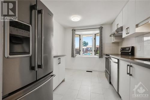 907 Elmsmere Road Unit#A, Ottawa, ON - Indoor Photo Showing Kitchen With Stainless Steel Kitchen