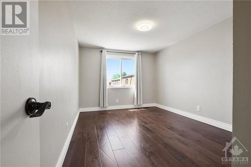 907 Elmsmere Road Unit#A, Ottawa, ON - Indoor Photo Showing Other Room