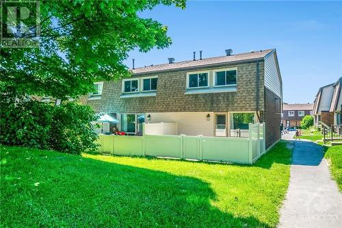 907 Elmsmere Road Unit#A, Ottawa, ON - Outdoor