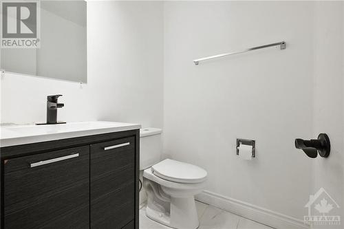 907 Elmsmere Road Unit#A, Ottawa, ON - Indoor Photo Showing Bathroom