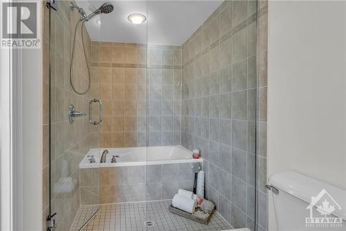 100 Tay Street, Ottawa, ON - Indoor Photo Showing Bathroom