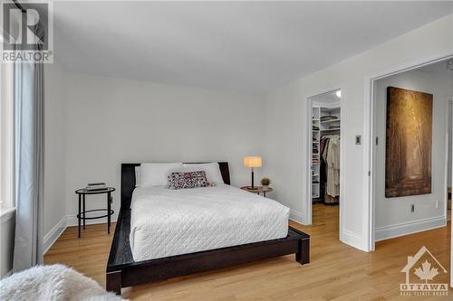 100 Tay Street, Ottawa, ON - Indoor Photo Showing Bedroom