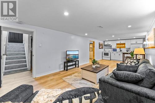 180 Mcclennan Street, Peterborough (Northcrest), ON - Indoor Photo Showing Living Room