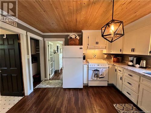 115 Pleasant Street, St. Stephen, NB - Indoor Photo Showing Kitchen