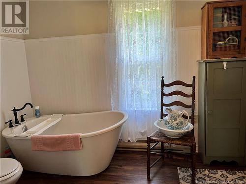 115 Pleasant Street, St. Stephen, NB - Indoor Photo Showing Bathroom