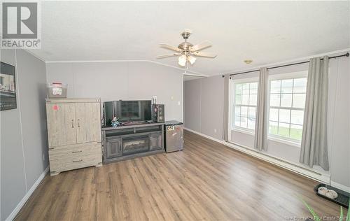 101 Glenmar Drive, Fredericton, NB - Indoor Photo Showing Living Room