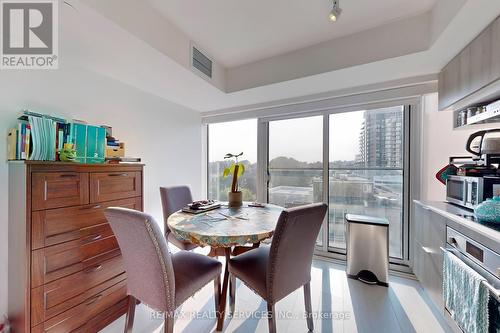 721 - 8 Hillsdale Avenue E, Toronto (Mount Pleasant West), ON - Indoor Photo Showing Dining Room