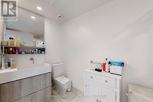 721 - 8 Hillsdale Avenue E, Toronto (Mount Pleasant West), ON - Indoor Photo Showing Bathroom