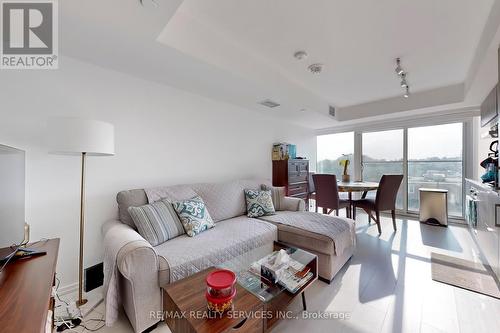 721 - 8 Hillsdale Avenue E, Toronto (Mount Pleasant West), ON - Indoor Photo Showing Living Room