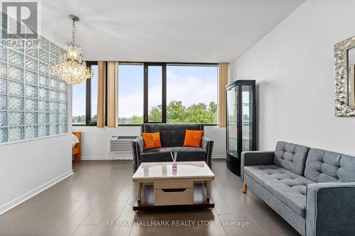 508 - 300 Coxwell Avenue, Toronto (Greenwood-Coxwell), ON - Indoor Photo Showing Living Room