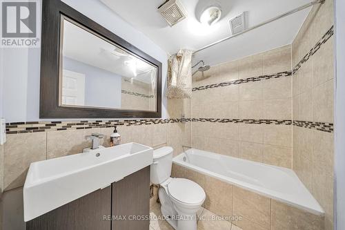 805 Helen Crescent, Pickering, ON - Indoor Photo Showing Bathroom