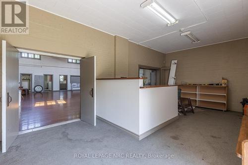 103 Maple Street, St. Catharines, ON - Indoor Photo Showing Garage