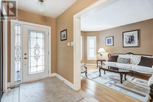 87 Song Bird Drive, Markham (Rouge Fairways), ON - Indoor Photo Showing Living Room