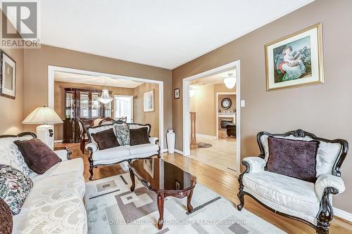 87 Song Bird Drive, Markham (Rouge Fairways), ON - Indoor Photo Showing Living Room