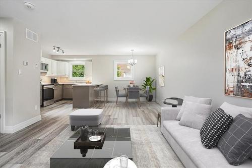 38 Viewpoint Avenue, Hamilton, ON - Indoor Photo Showing Living Room