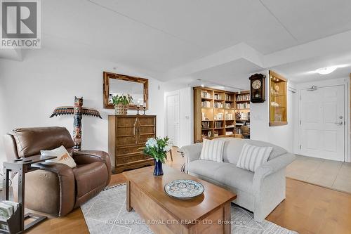 110 - 645 St. David Street S, Centre Wellington (Fergus), ON - Indoor Photo Showing Living Room