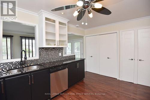 353 Silverbirch Boulevard, Hamilton (Villages Of Glancaster), ON - Indoor Photo Showing Kitchen With Double Sink