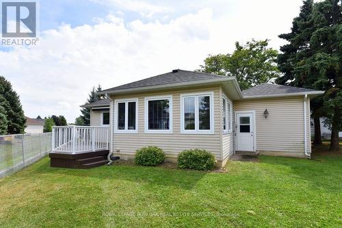 353 Silverbirch Boulevard, Hamilton, ON - Outdoor