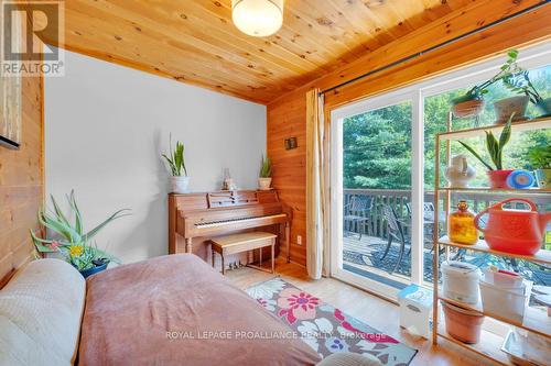 11447 Highway 41, Addington Highlands, ON - Indoor Photo Showing Bedroom