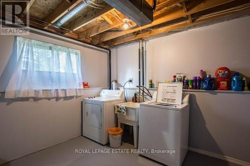 17 Pridham Crescent, Essa, ON - Indoor Photo Showing Laundry Room