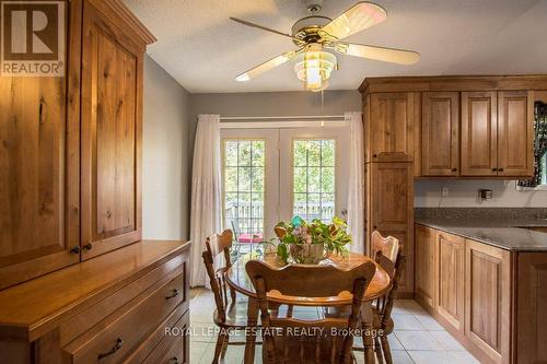 17 Pridham Crescent, Essa, ON - Indoor Photo Showing Dining Room