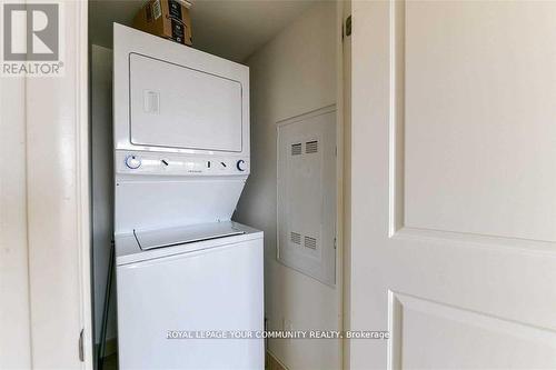 317 - 75 Norman Bethune Avenue, Richmond Hill, ON - Indoor Photo Showing Laundry Room