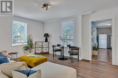 855 Armour Road, Peterborough (Ashburnham), ON - Indoor Photo Showing Living Room