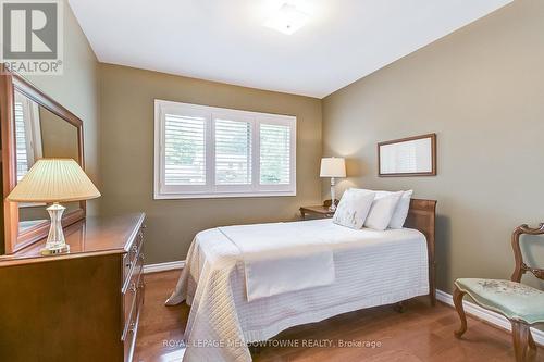 1520 Camelford Road, Mississauga, ON - Indoor Photo Showing Bedroom