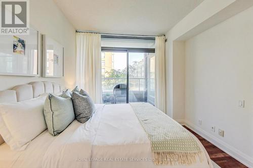 705 - 383 Ellis Park Road, Toronto, ON - Indoor Photo Showing Bedroom