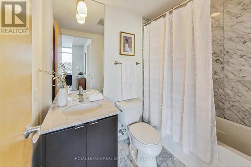 705 - 383 Ellis Park Road, Toronto, ON - Indoor Photo Showing Bathroom