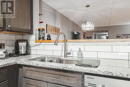 212 - 1491 Maple Avenue, Milton (Dempsey), ON - Indoor Photo Showing Kitchen With Double Sink With Upgraded Kitchen