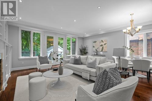 129 Chaplin Crescent, Toronto (Yonge-Eglinton), ON - Indoor Photo Showing Living Room With Fireplace