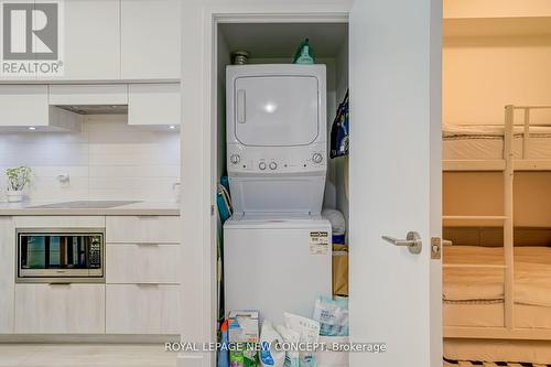 3412 - 8 Eglinton Avenue E, Toronto (Mount Pleasant West), ON - Indoor Photo Showing Laundry Room