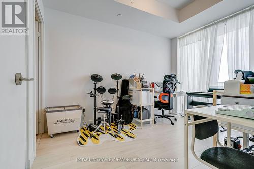 3412 - 8 Eglinton Avenue E, Toronto, ON - Indoor Photo Showing Other Room