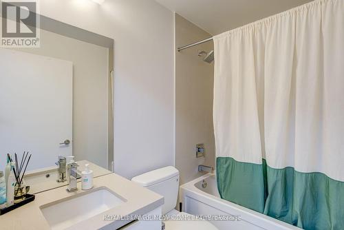 3412 - 8 Eglinton Avenue E, Toronto, ON - Indoor Photo Showing Bathroom