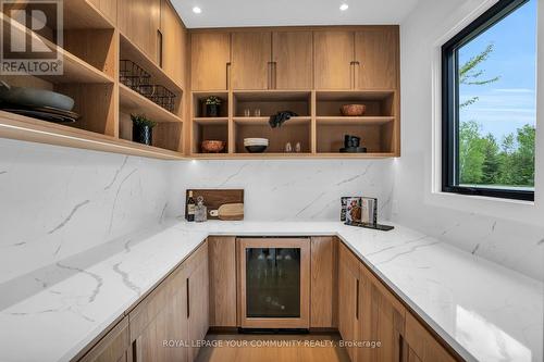 83 Rose Street, Georgina (Sutton & Jackson'S Point), ON - Indoor Photo Showing Kitchen