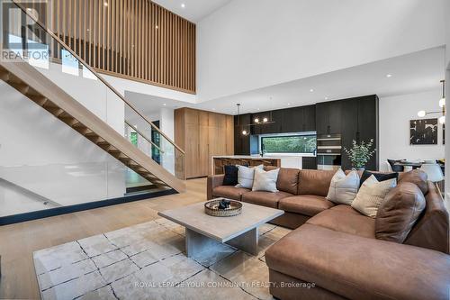 83 Rose Street, Georgina (Sutton & Jackson'S Point), ON - Indoor Photo Showing Living Room