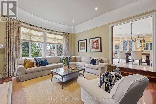 55 Valecrest Drive, Toronto (Edenbridge-Humber Valley), ON - Indoor Photo Showing Living Room