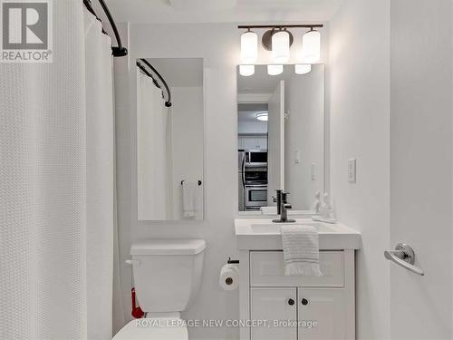 Th725 - 10 Laidlaw Street, Toronto, ON - Indoor Photo Showing Bathroom