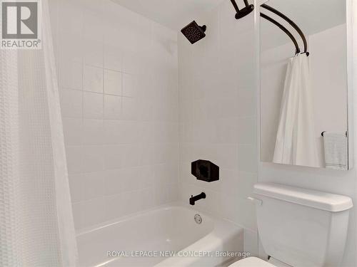 Th725 - 10 Laidlaw Street, Toronto, ON - Indoor Photo Showing Bathroom