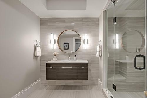 2613 Homestead Drive, Burlington, ON - Indoor Photo Showing Bathroom