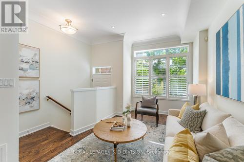 106 Mitchell Avenue, Toronto (Niagara), ON - Indoor Photo Showing Living Room