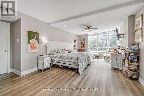 516 - 333 Clark Avenue, Vaughan, ON - Indoor Photo Showing Bedroom