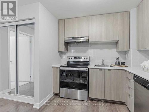 Room 1 - 50 Orchid Place Drive, Toronto (Malvern), ON - Indoor Photo Showing Kitchen With Upgraded Kitchen