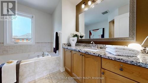 1 Heathfield Avenue, Markham (Victoria Manor-Jennings Gate), ON - Indoor Photo Showing Bathroom