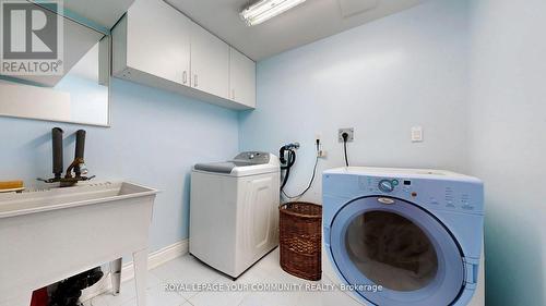 1 Heathfield Avenue, Markham (Victoria Manor-Jennings Gate), ON - Indoor Photo Showing Laundry Room