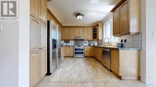 1 Heathfield Avenue, Markham (Victoria Manor-Jennings Gate), ON - Indoor Photo Showing Kitchen