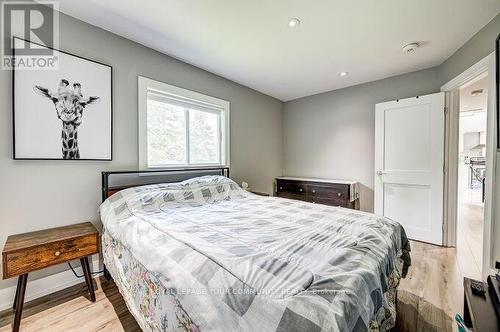 2309 Taylorwoods Boulevard, Innisfil, ON - Indoor Photo Showing Bedroom