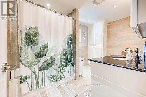 2309 Taylorwoods Boulevard, Innisfil, ON - Indoor Photo Showing Bathroom