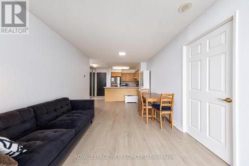 2803 - 23 Hollywood Avenue, Toronto (Willowdale East), ON - Indoor Photo Showing Living Room